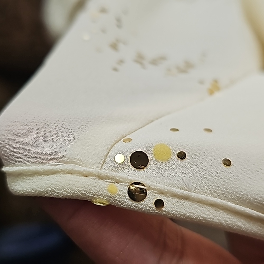 Creme blouse with sparkles - Picture 15 of 15